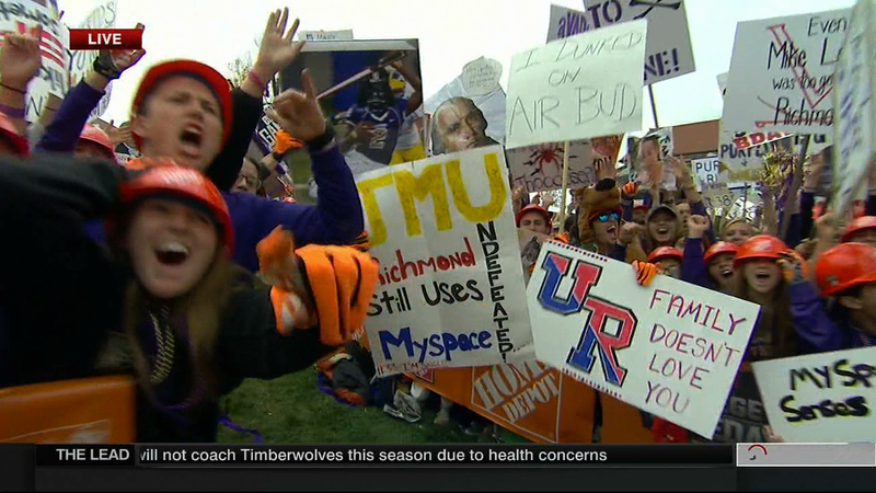 Illustration for article titled Lee Corso Does Butt Chugs: Today's James Madison College GameDay Sign Roundup